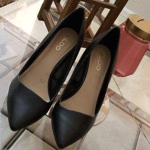Black Aldo pumps